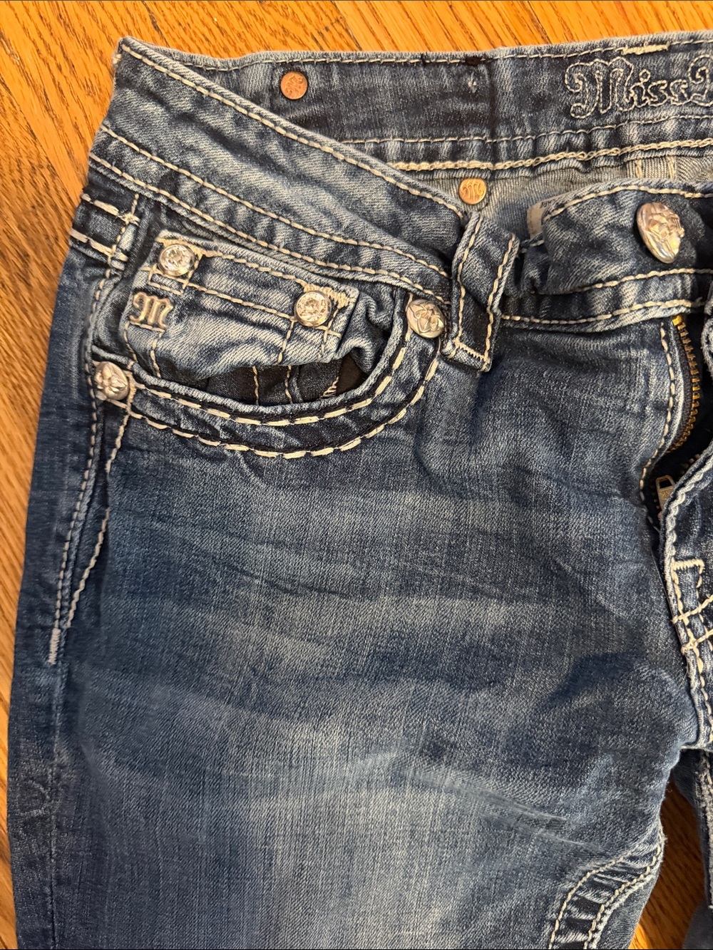Women’s Miss Me Blue Embroidered Signature boot cut Pocket Jeans - Brand - Picture 6 of 16